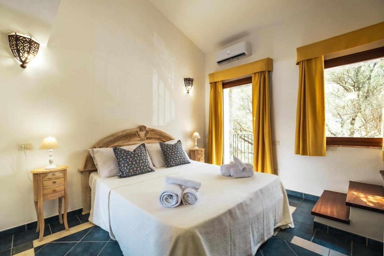Hotel La Suera San Pantaleo Exteriér fotografie