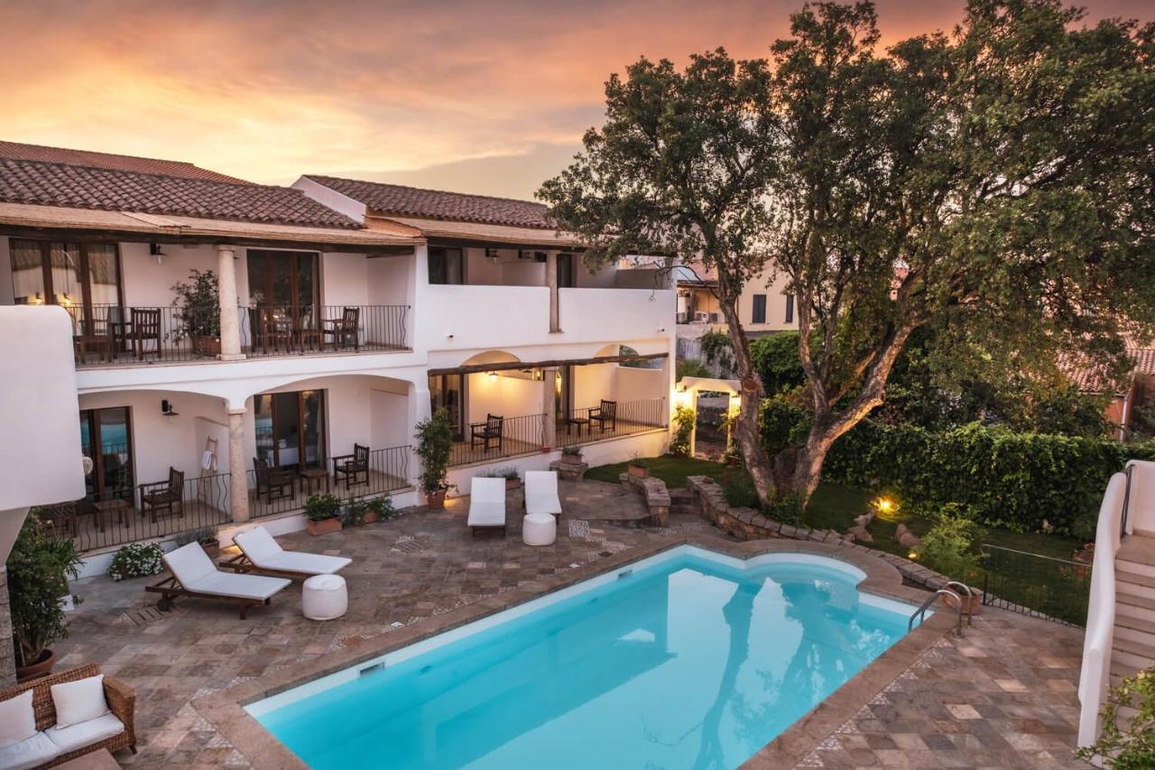 Hotel La Suera San Pantaleo Exteriér fotografie