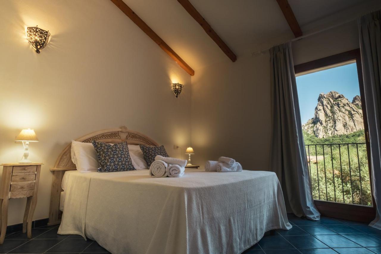 Hotel La Suera San Pantaleo Exteriér fotografie